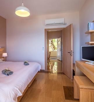 Krouzeri Beach Apartments Kentroma Exterior photo