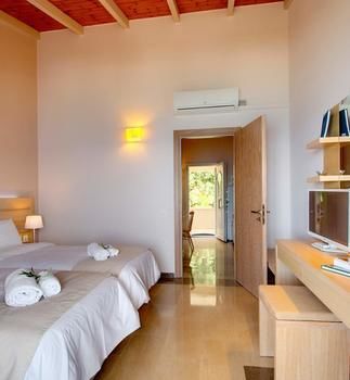 Krouzeri Beach Apartments Kentroma Exterior photo