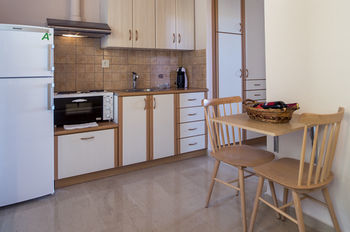Krouzeri Beach Apartments Kentroma Exterior photo