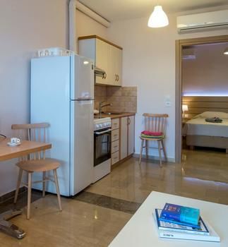 Krouzeri Beach Apartments Kentroma Exterior photo